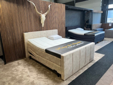 King Otis Elektrische Boxspring Velours