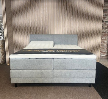 Queen Chapeau Elektrische Boxspring 