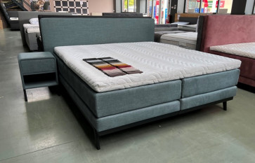 Queen Elizabeth Boxspring